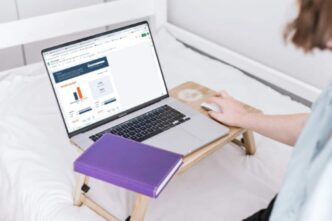 Tips to Setting and Sticking to a Budget