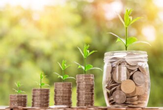 Year-End Investment Strategies to Maximize Profits