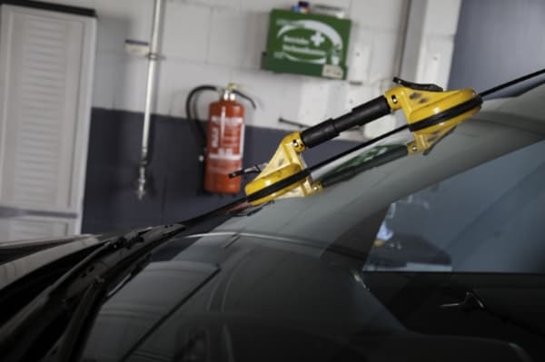 How To Drain Windshield Washer Fluid? All You Need To Know