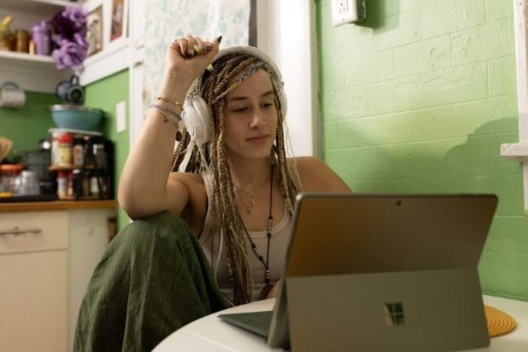Choose Your Way to Earn Money Online in 2024 When You are a Student