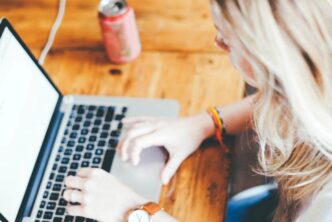 Free Papers Online: How Can the Internet Improve Your Grades?