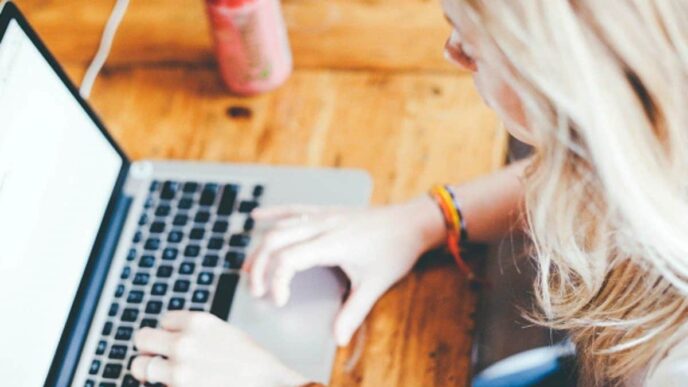 Free Papers Online: How Can the Internet Improve Your Grades?
