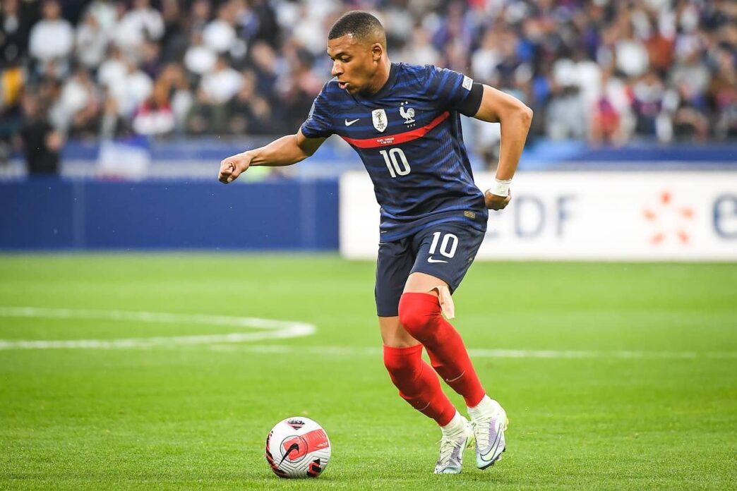 Mbappé celebrating with PSG