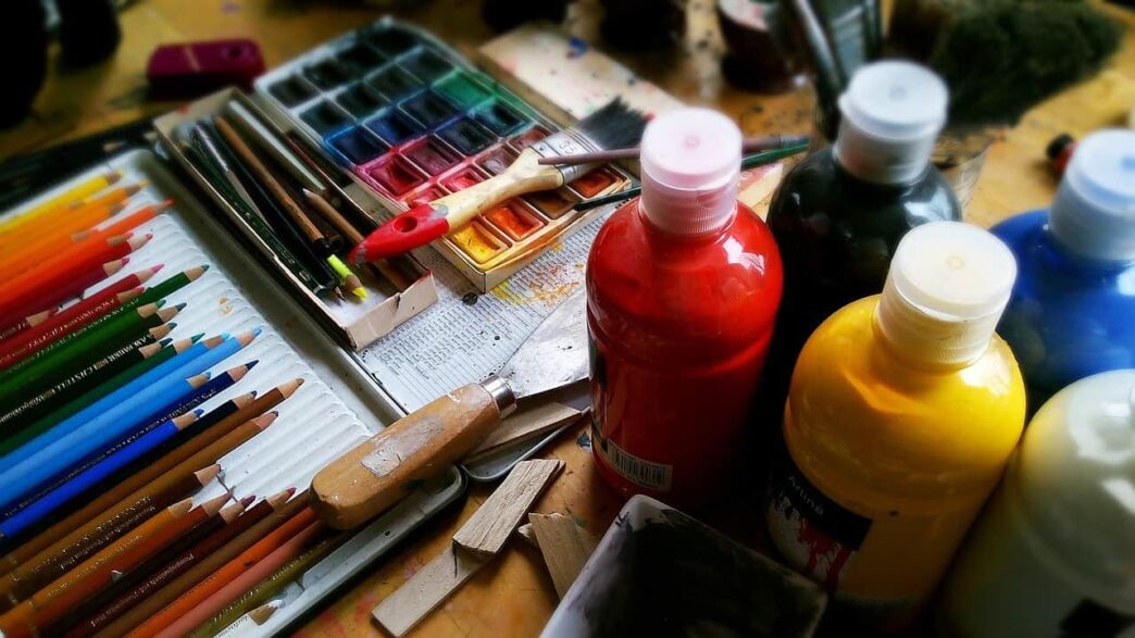 10 Acrylic Painting Tips For Beginners