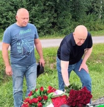 No less interesting than the two Hero Stars on Prigozhin’s T-shirt is the man who...