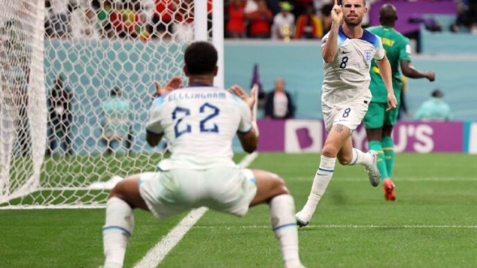 The French and the British, without saying a word, gave a concert of great football to their people...