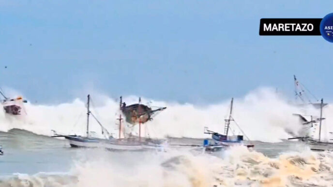 Three dead as massive waves slam Peru, Ecuador and Chile