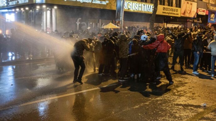 Crackdown or Power Play? Turkish Opposition Leaders Slam Corruption Arrests