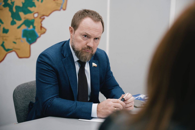 Klebanov and Kolunov go to Tomsk?