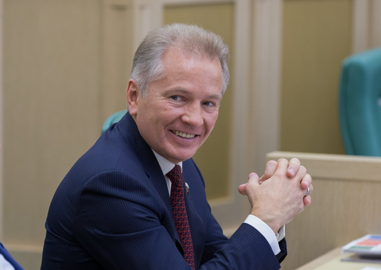 Does the family of Governor Kozhemyako "float" from the fish? 