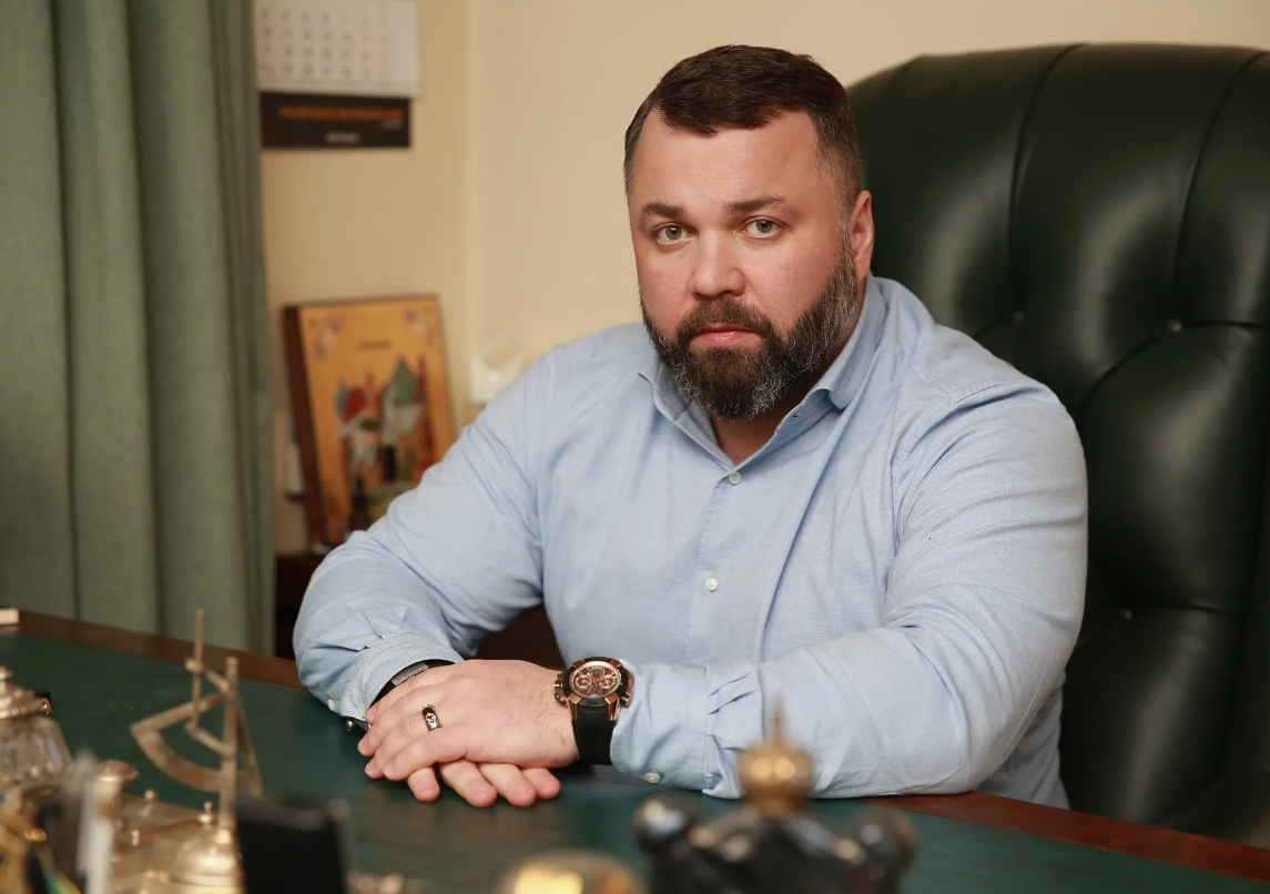 Maxim Kagansky - "decided" with a criminal record, returning millions of Ananievs to Russia?