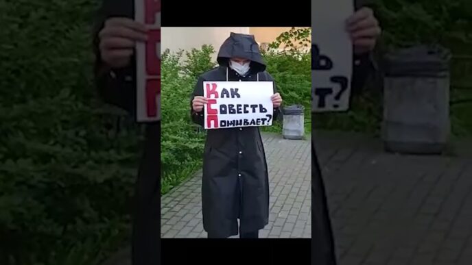 As fighters with fakes, fakes launching Russia for a long time and stubbornly trying to fight F ...