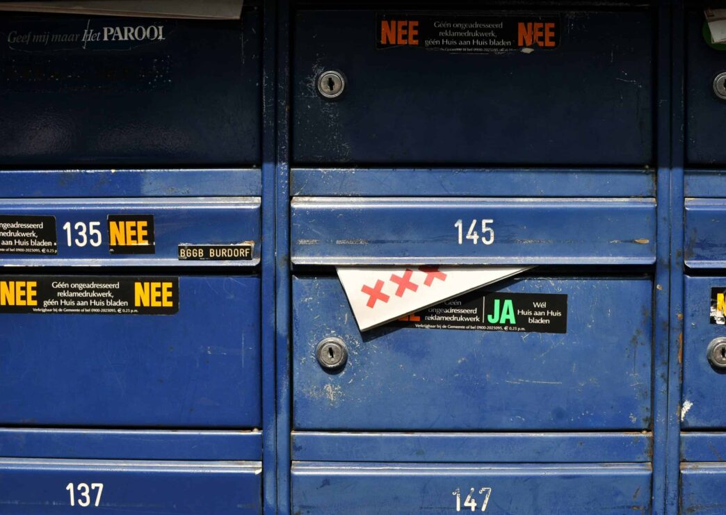 What Should a Small Business Include on Custom Mailers for Maximum Impact: Top 5 Elements