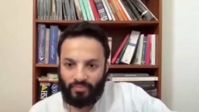 Indian top court bails academic arrested for peace posts