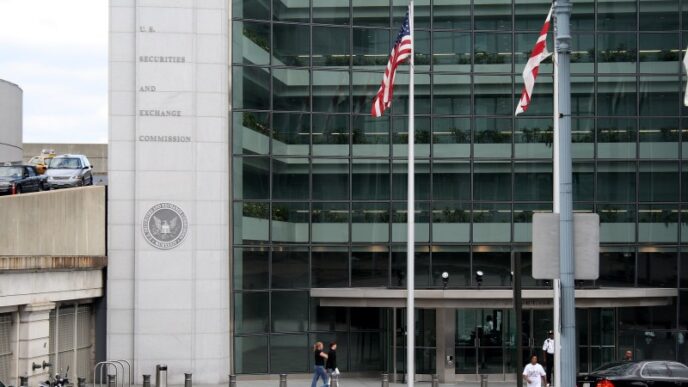 US Charges Members of Forsage Group Over Alleged $300M Crypto Fraud