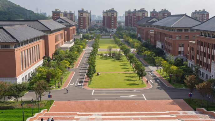 On-Campus vs Off-Campus: Which Is Better